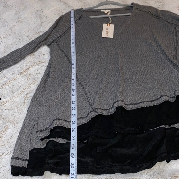 IN LOOM Raw edge thermal long sleeve top NWT Size Small - Picture 10 of 16